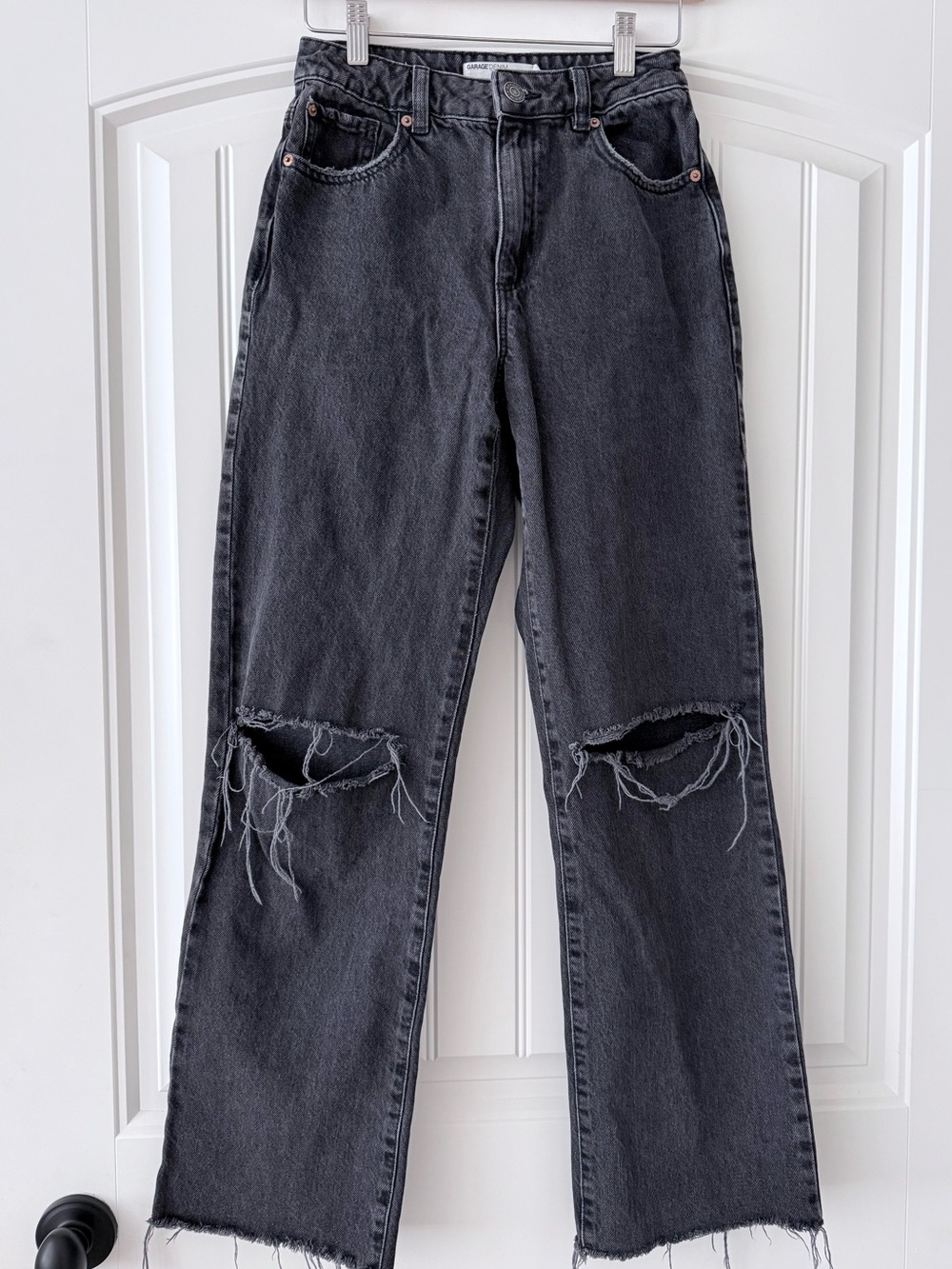 Garage Black Distressed 90s Straight Jeans